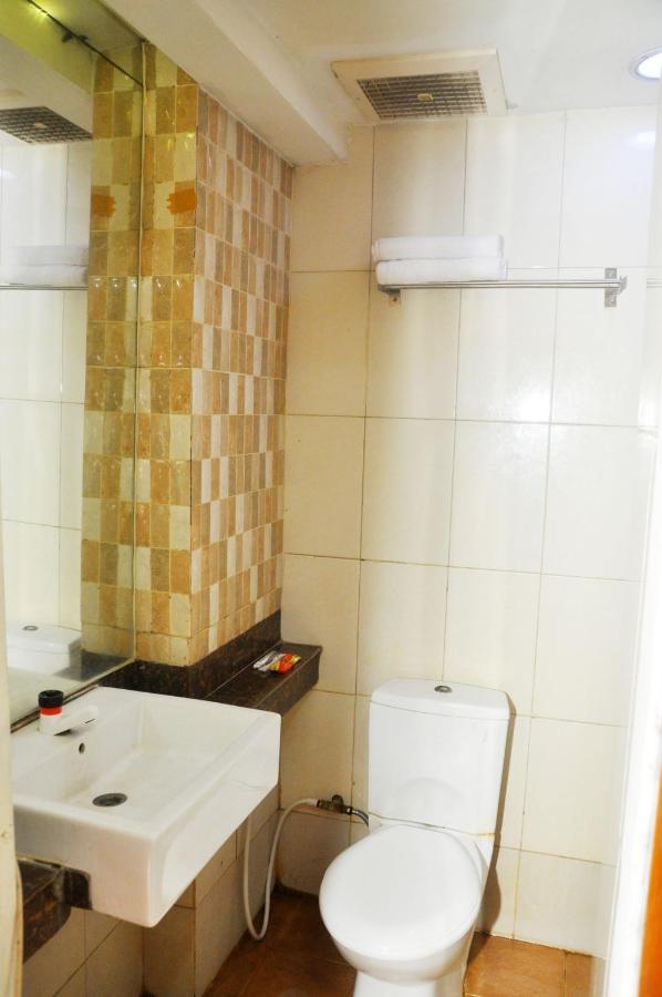 Отель Ams Penthouse Джакарта Экстерьер фото